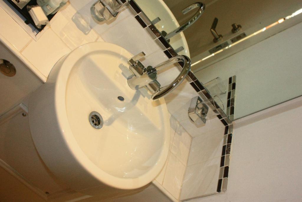 Quarto Familiar com Casa de Banho Privativa