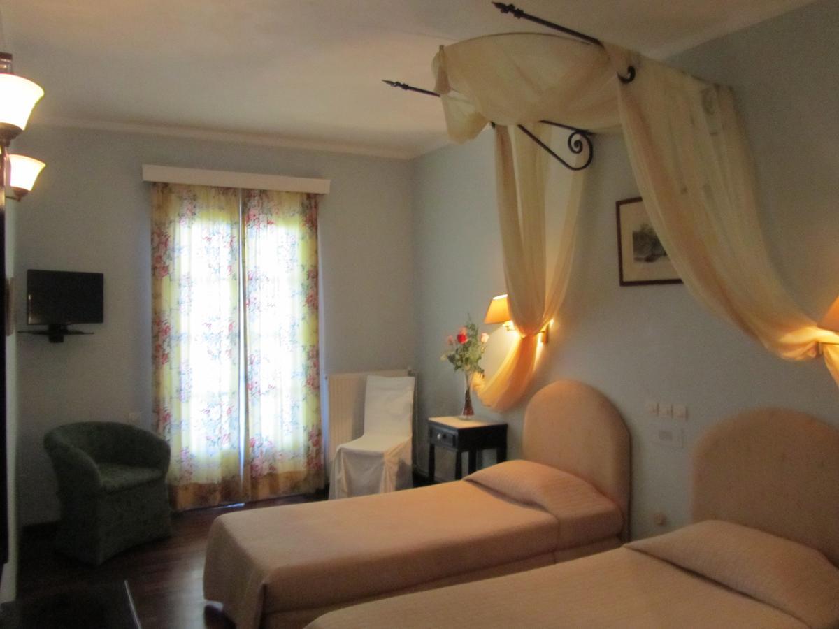 Double or Twin Room Sea View