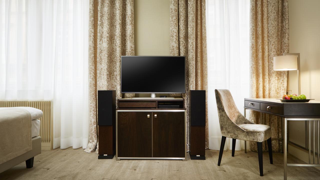 Deluxe King Room,663684654:JPEG