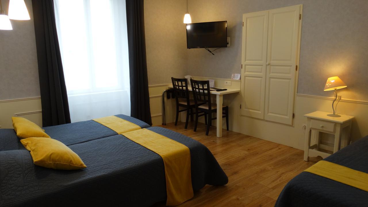 Superior Dreibettzimmer mit Blick auf die Stadt