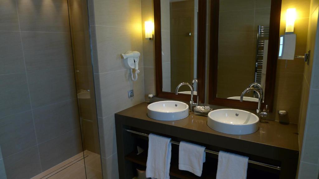 Premium Tweepersoonskamer met 1 of 2 Bedden en Uitzicht op Zee