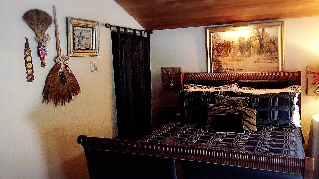 Queen Suite,632282823:JPEG