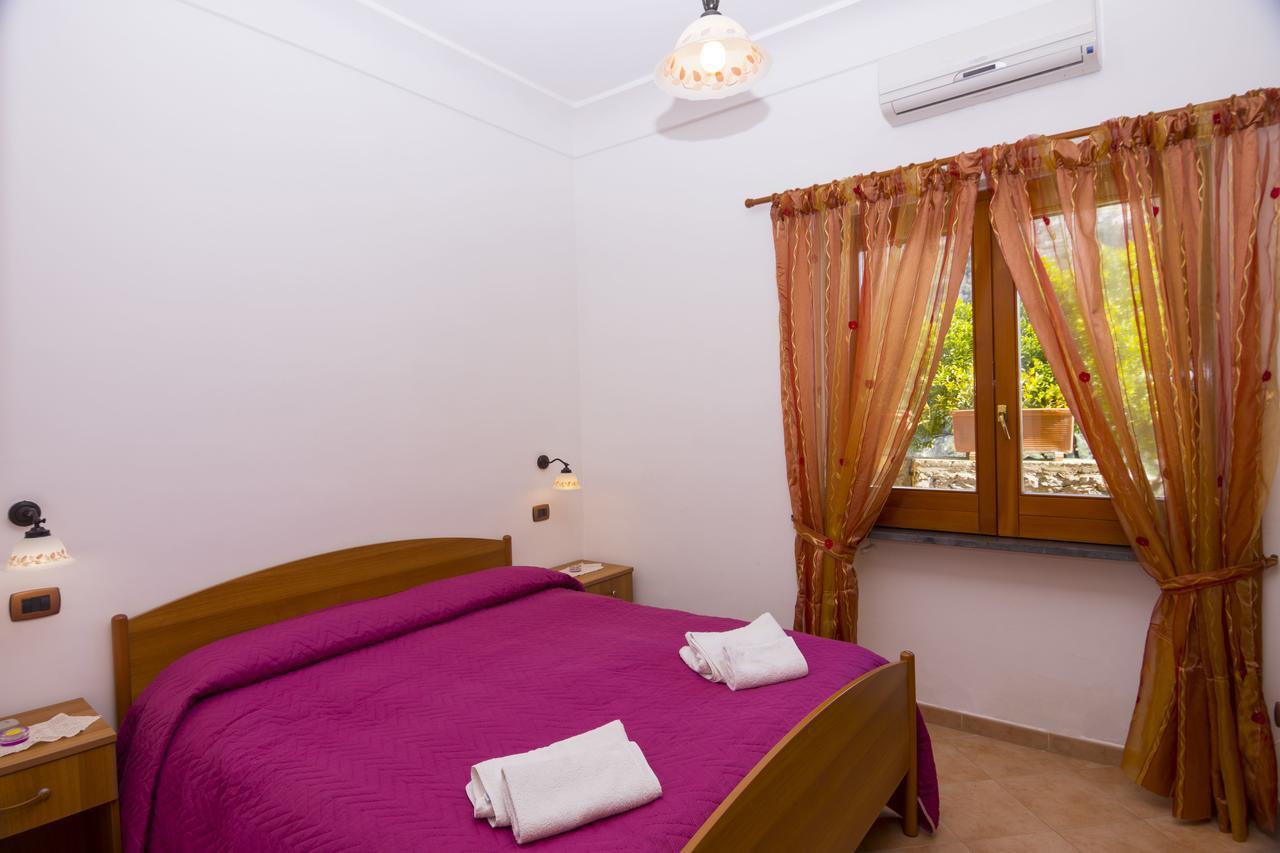 One-Bedroom Apartment Sea View