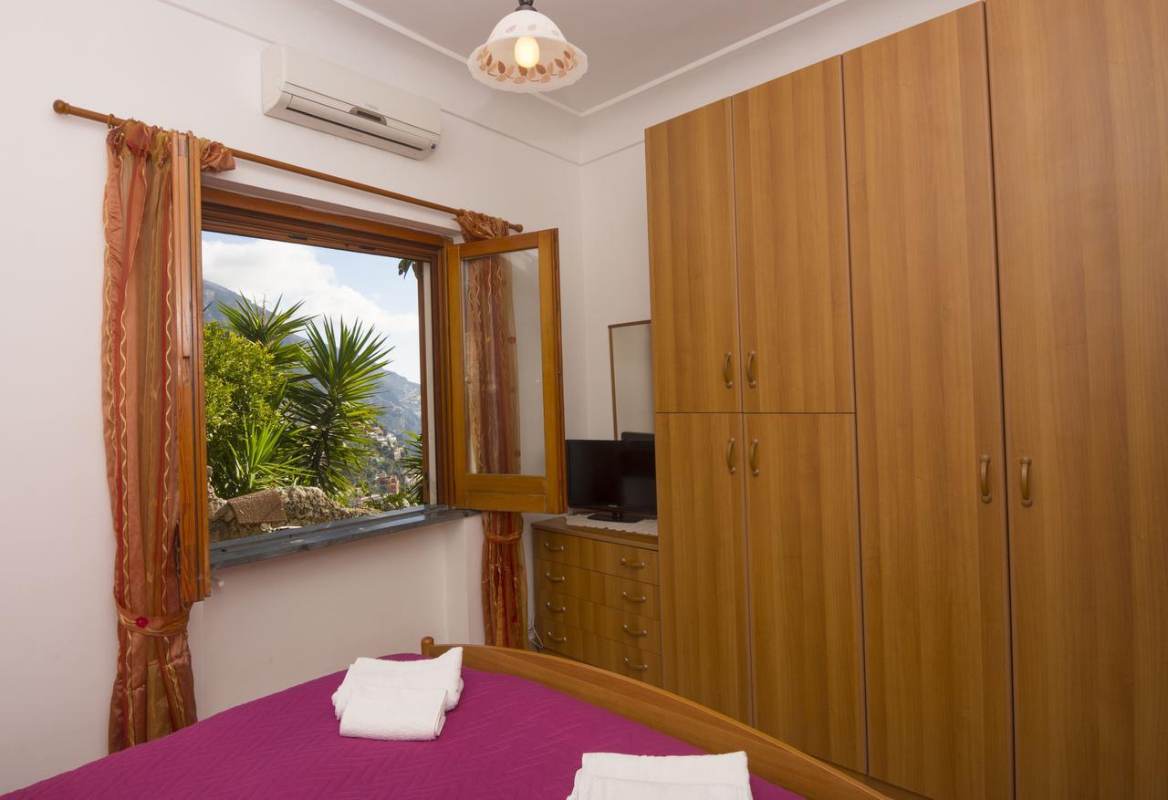 One-Bedroom Apartment Sea View