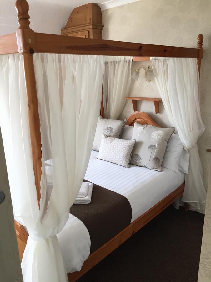 Double Room Four Poster Bed Sea View,632747709:JPEG