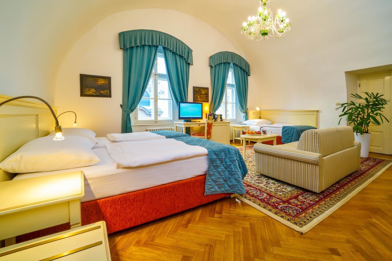 Quadruple Room,633331407:JPEG