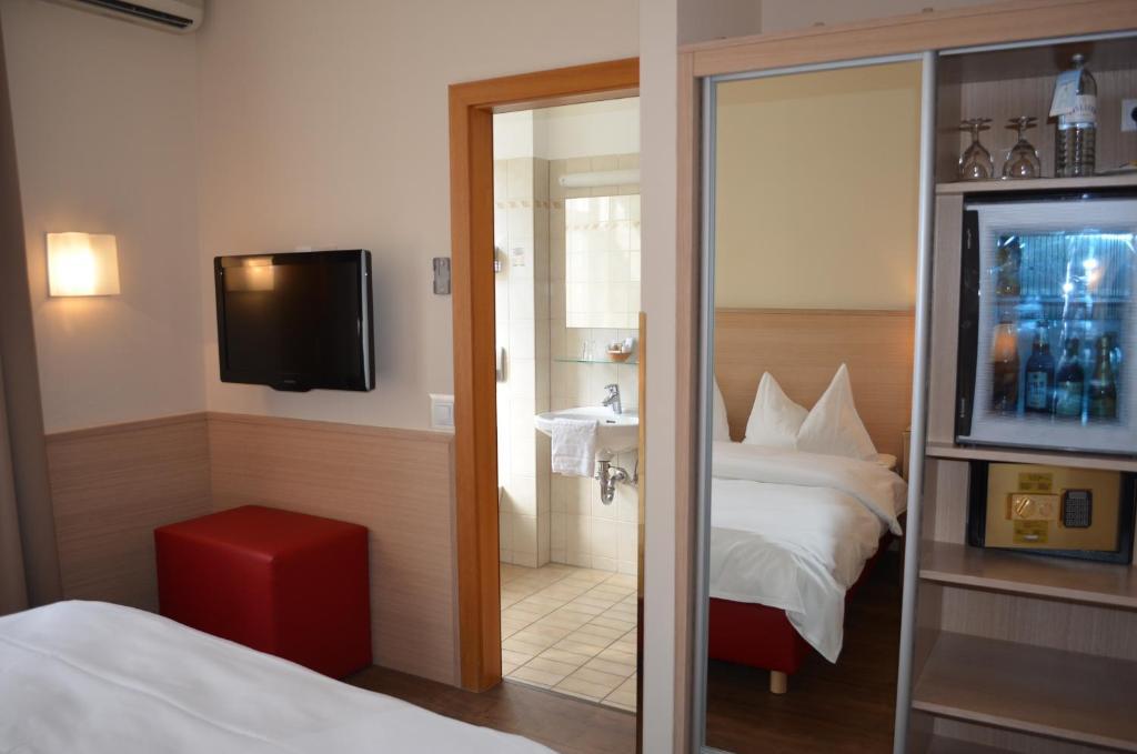 Double Room,63328660:JPEG