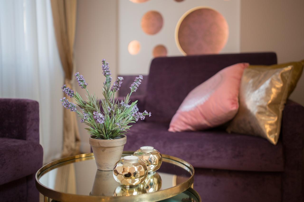 Deluxe King Suite