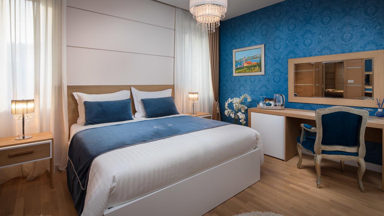 King Room Garden View