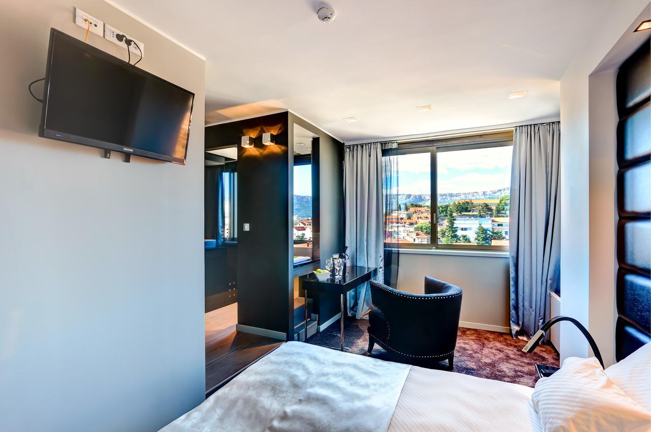 Superior Double or Twin Room City View