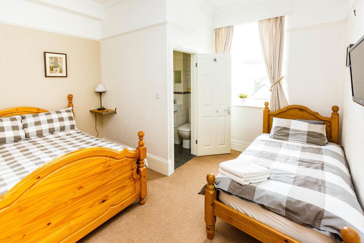 Double Room Private Bathroom