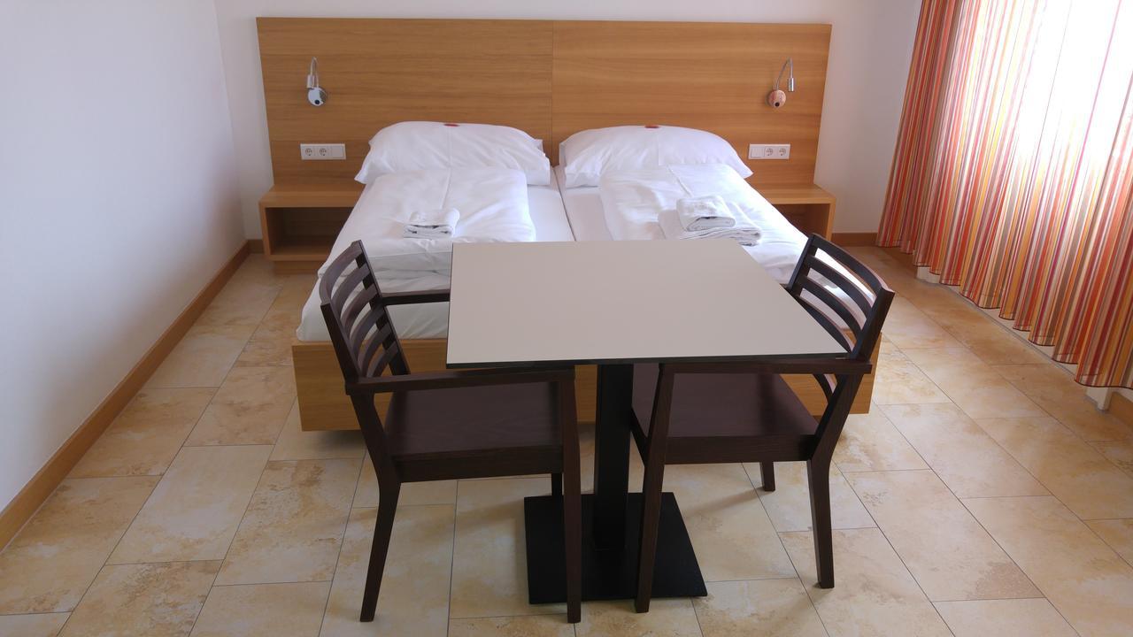Double Room,639108111:JPEG