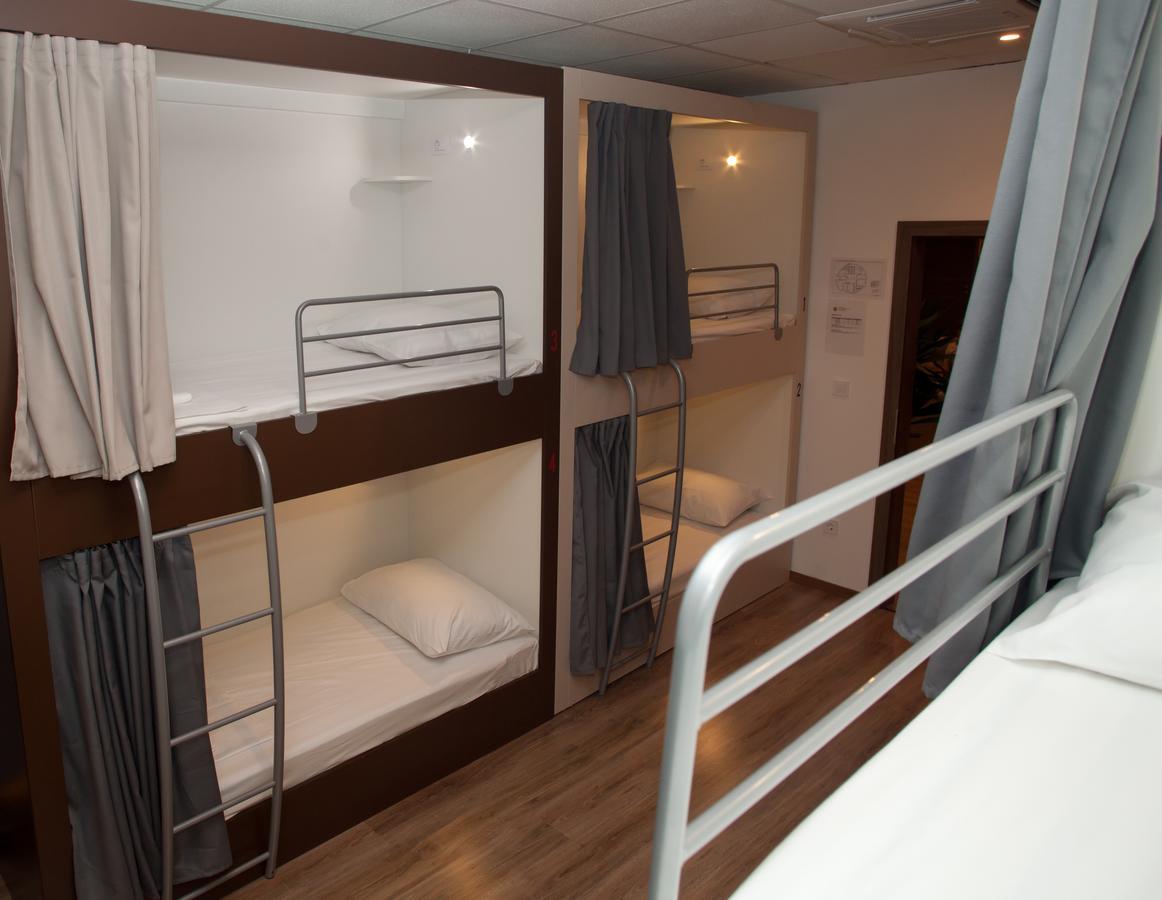 14-bed mixed dorm