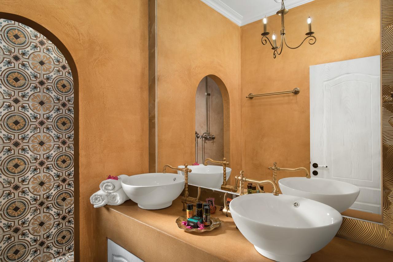 Deluxe Double Room Sea View Balcony Aretousa