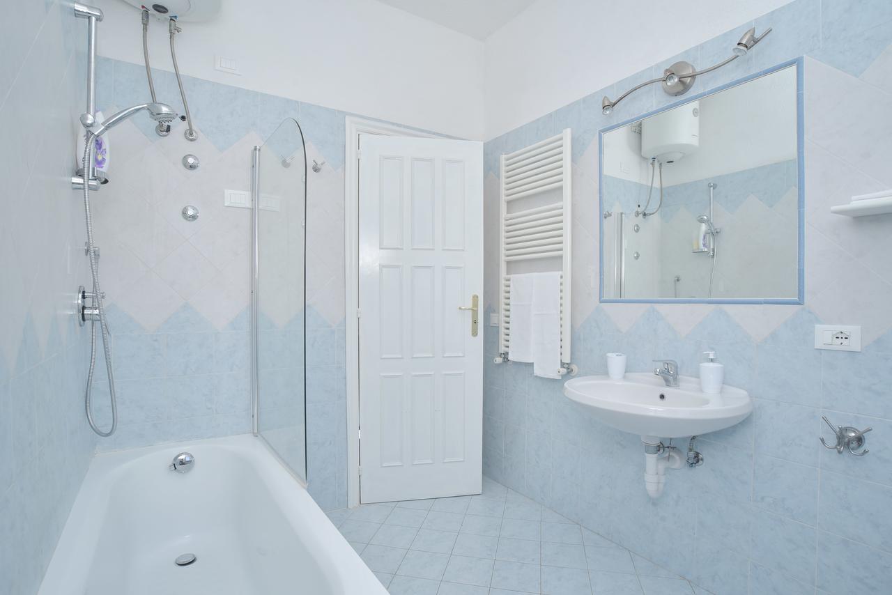 Standard Double or Twin Room,823225481:JPEG