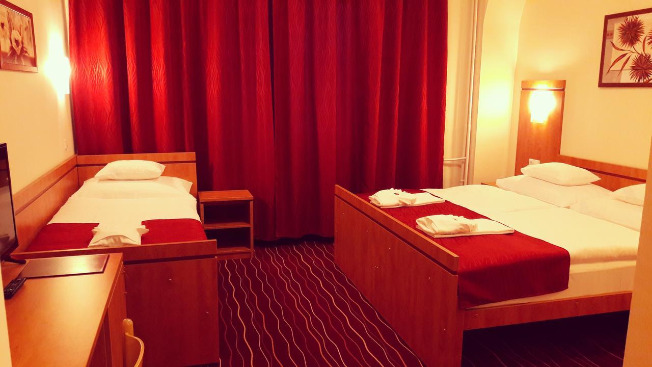 Dreibettzimmer