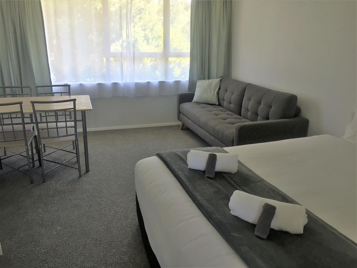 One-Bedroom Studio