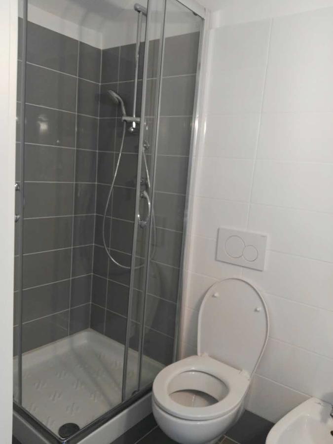 Superior Single Room Private Bathroom