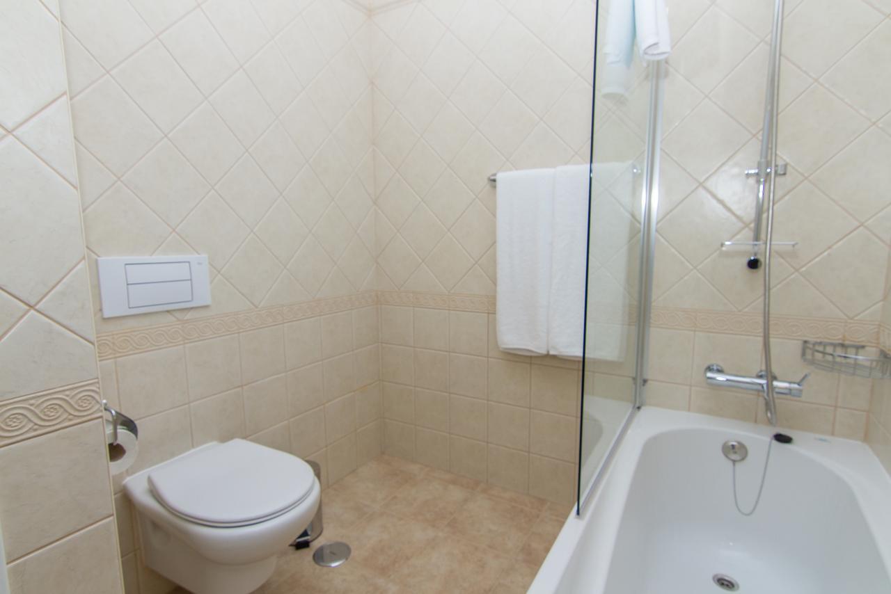 Villa com 3 Quartos e Piscina Privada
