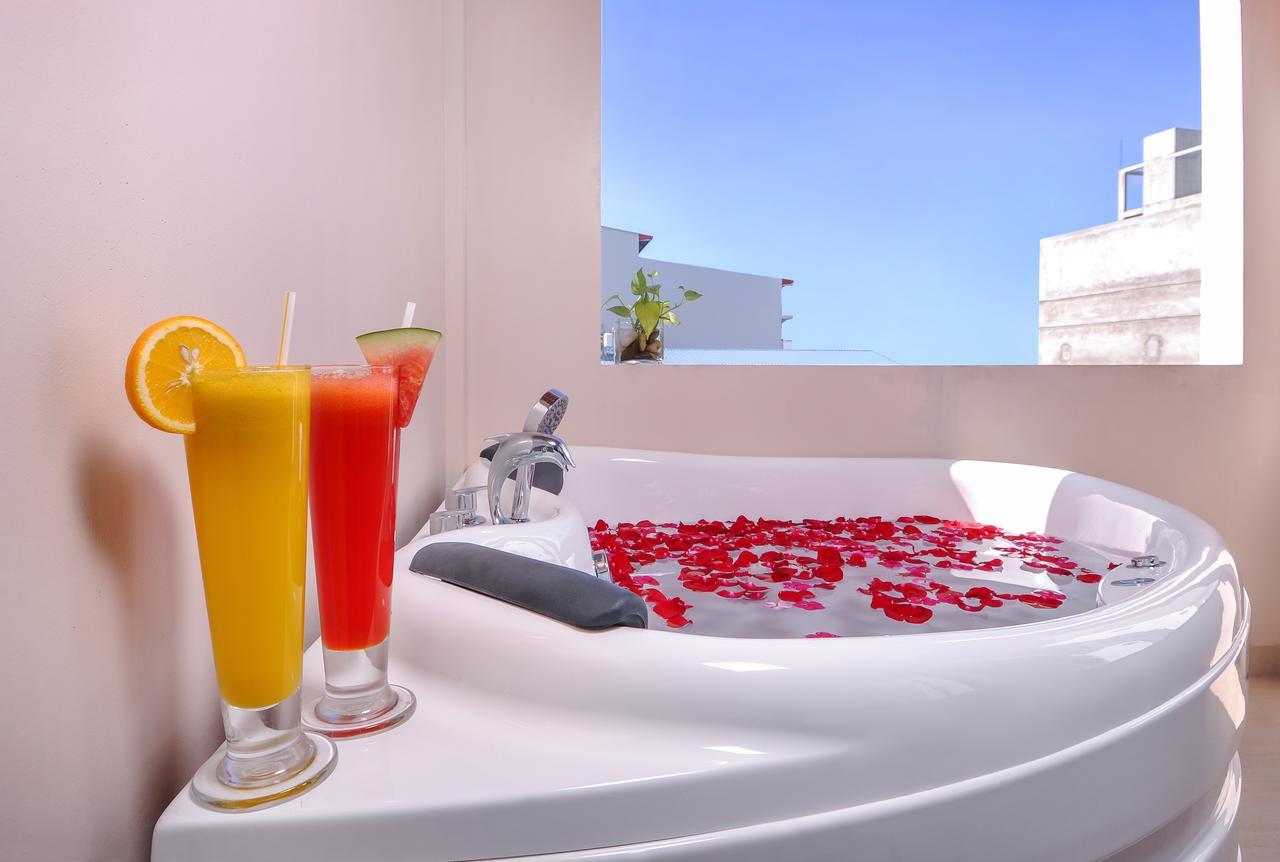 King Suite Whirlpool