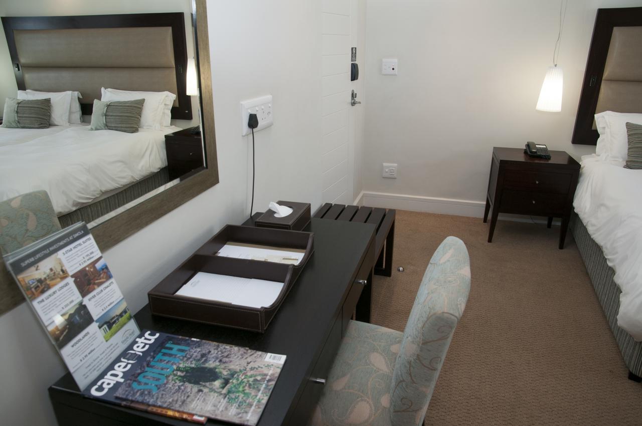Luxury One Bedroom Suite