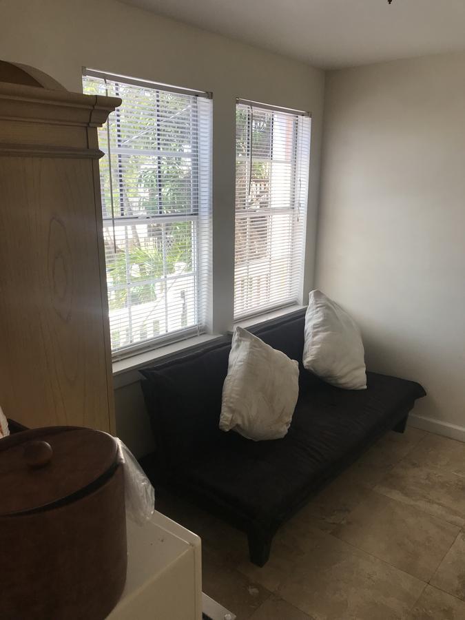 Corner Suite 1 Men Only
