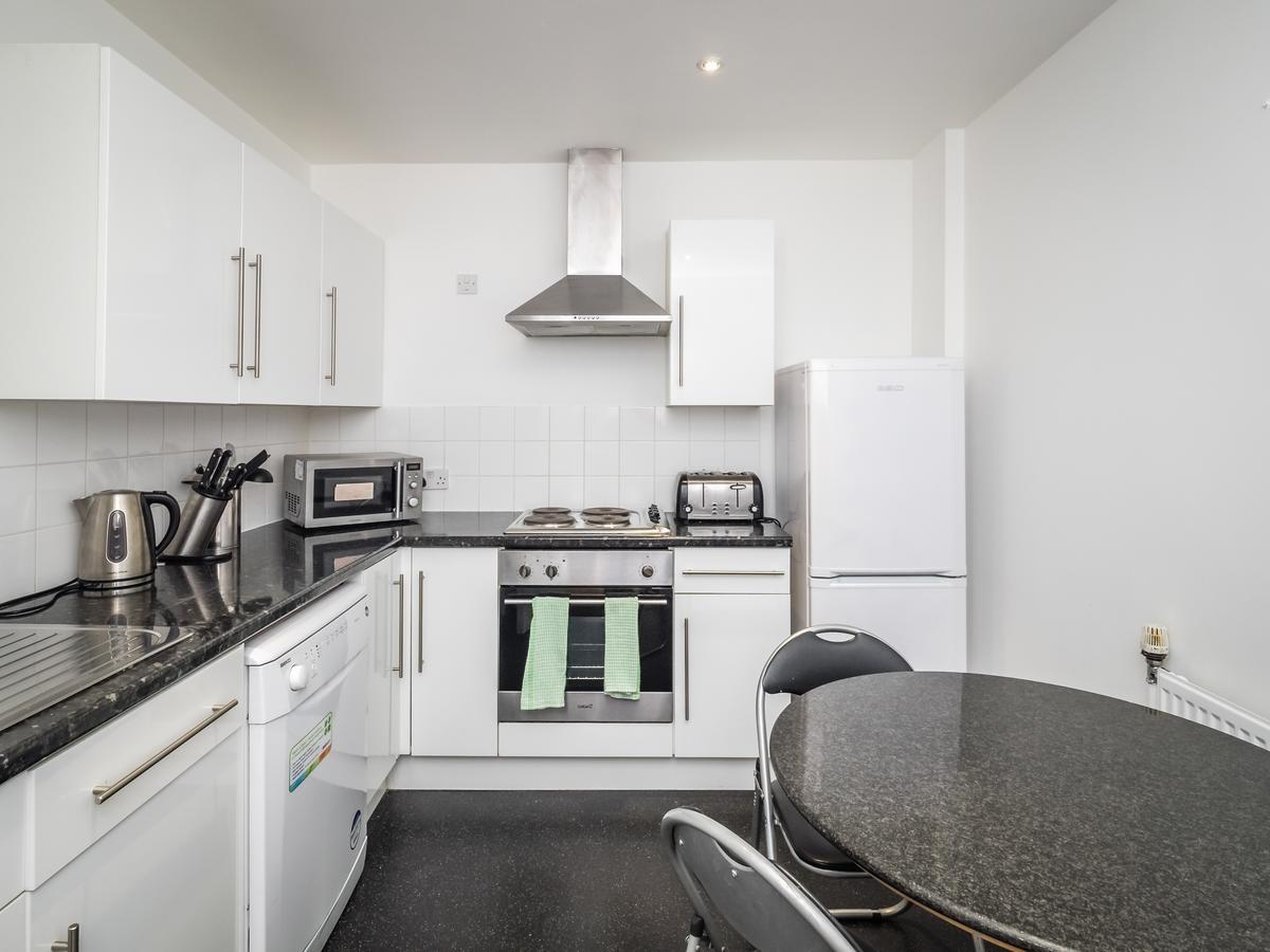 One-Bedroom Apartment,642447705:JPEG
