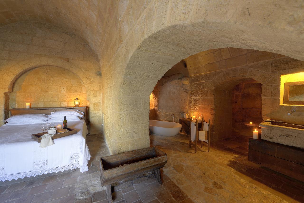 Superior Room Cave