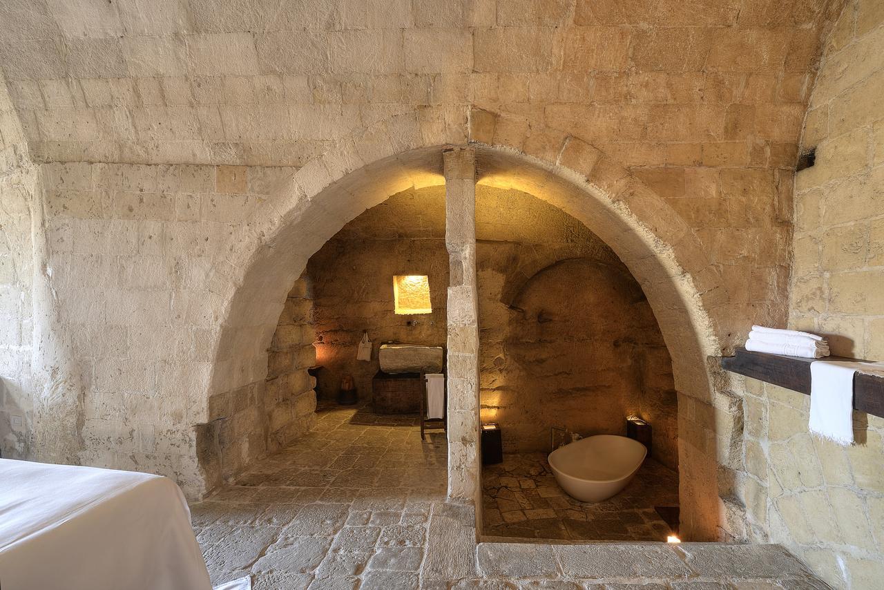 Superior Room Cave