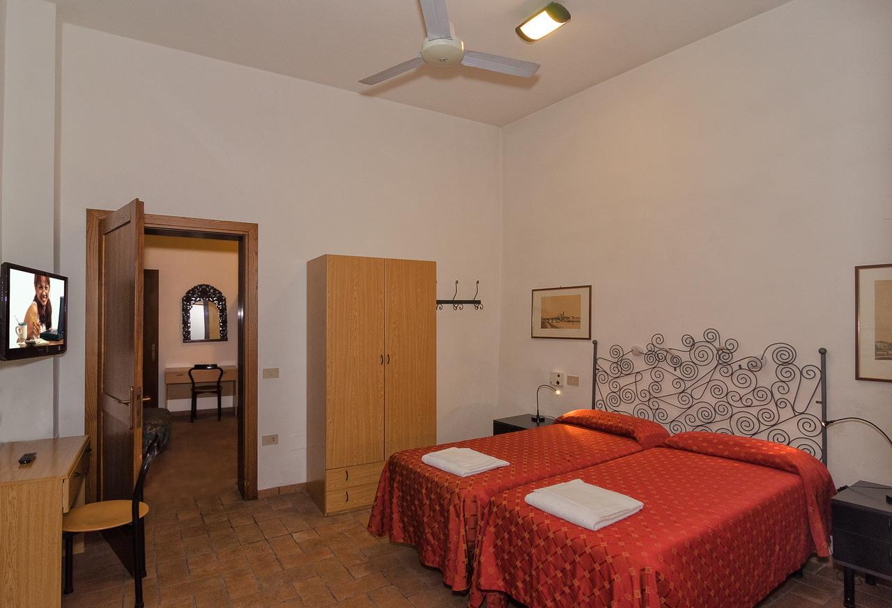 Single Room,1658077626:JPEG