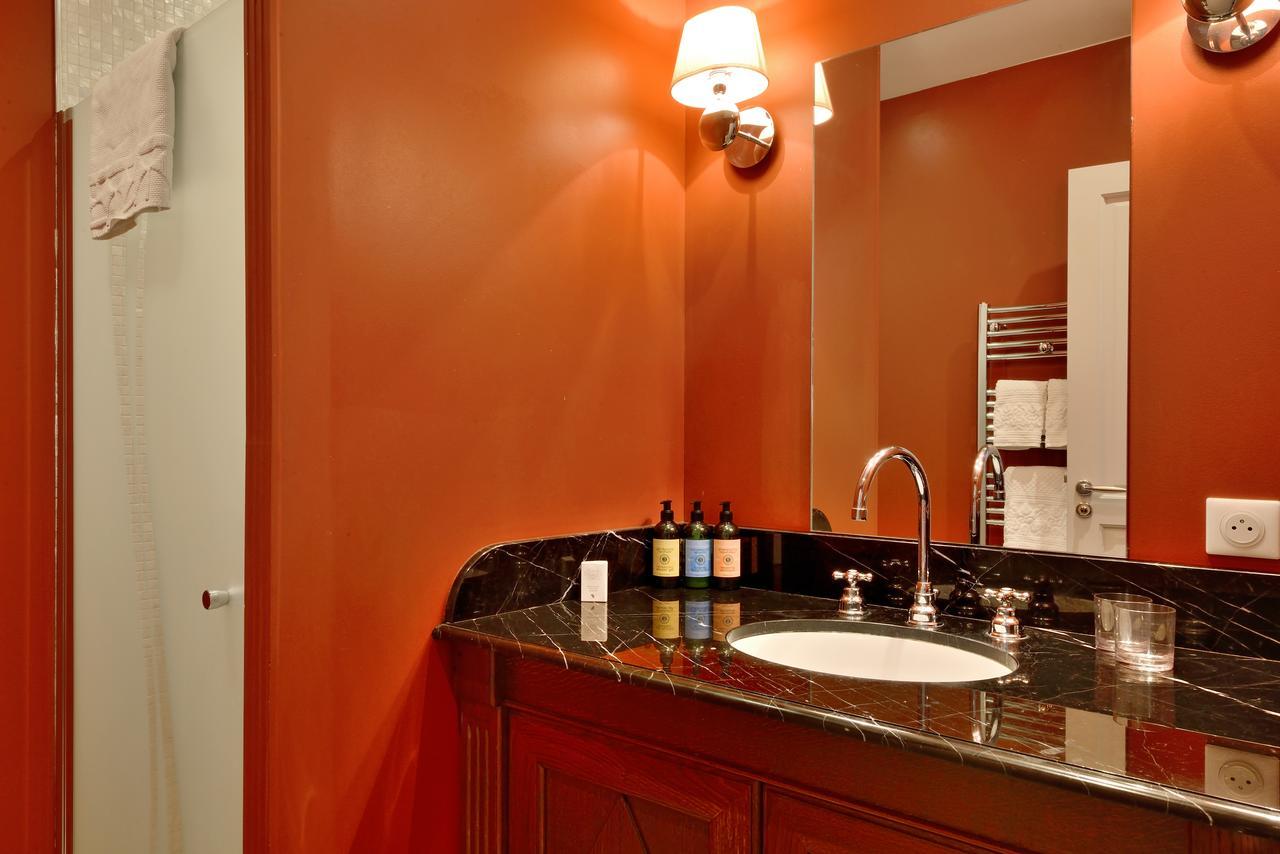 Superior One-Bedroom Apartment
