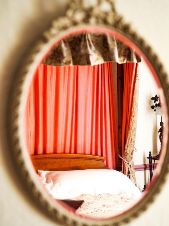 Double Room Four Poster Bed Sea View 4
