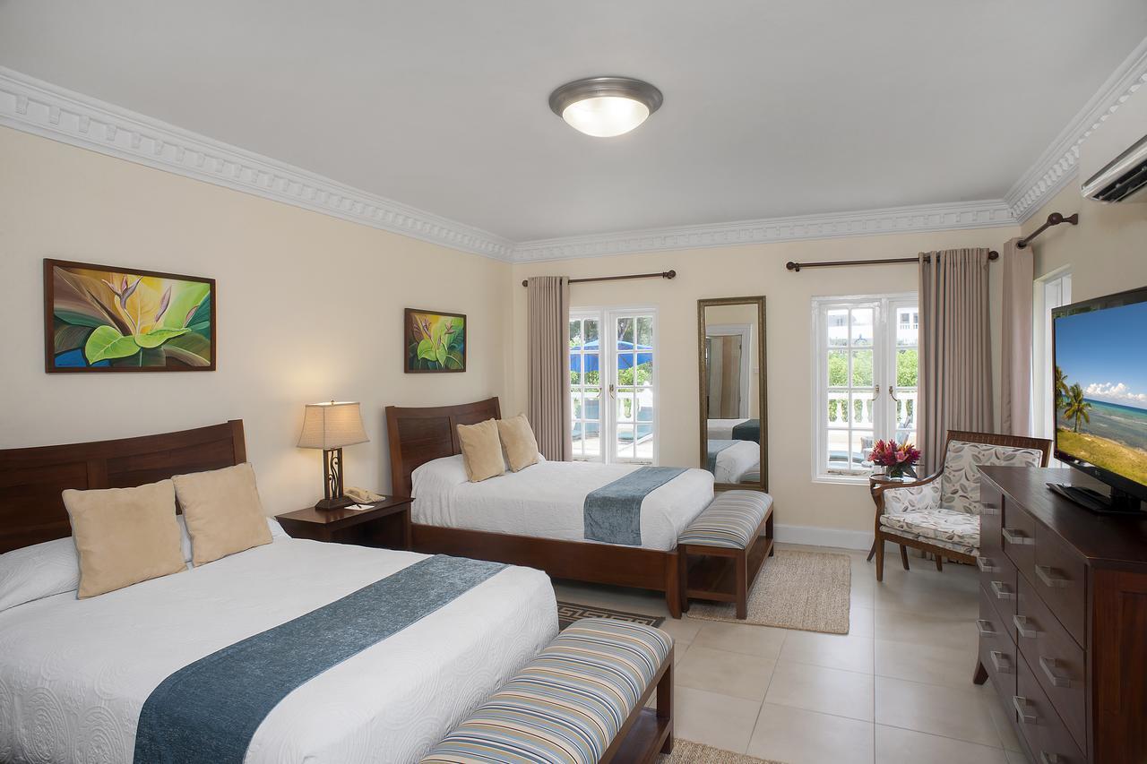 Villa con 6 Camere da Letto e Vista Giardino