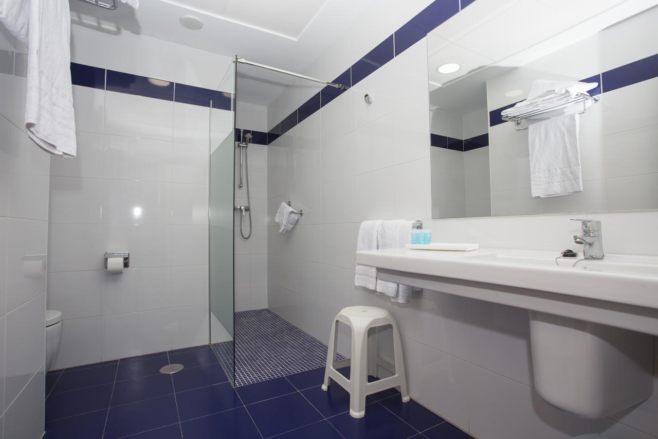 Standard Double or Twin Room,644965713:JPEG