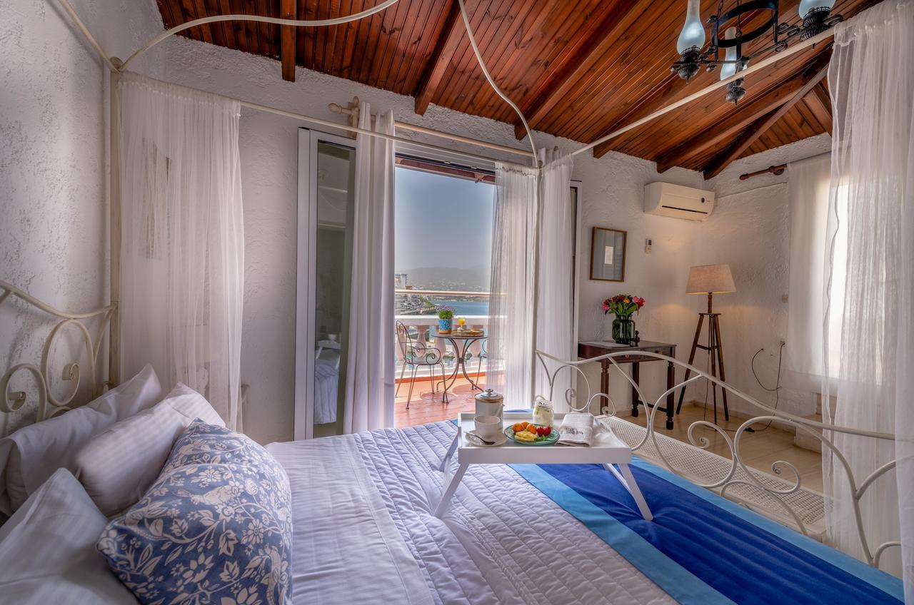 Honeymoon Suite Sea Front