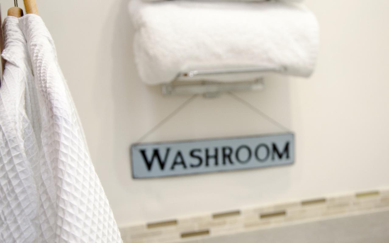 Zimmer mit Kingsize-Himmelbett