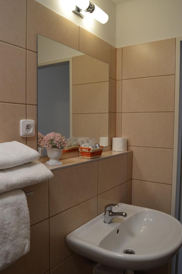 Double Room Private Bathroom