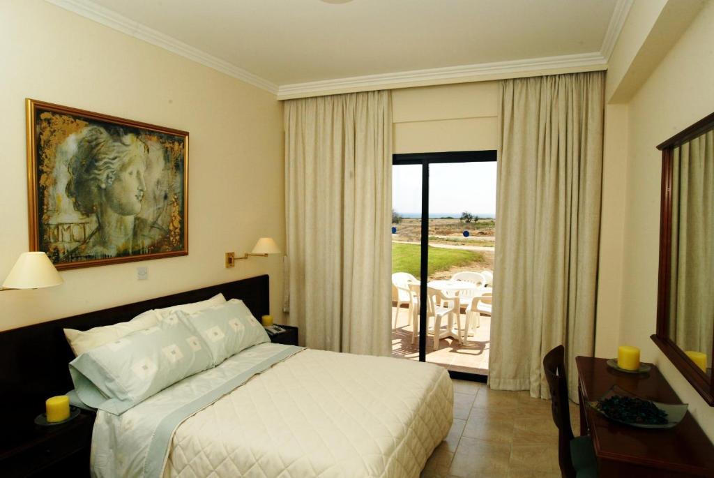 One-Bedroom Apartment,1434134602:JPEG