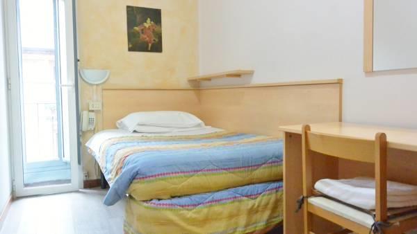 Habitación Individual con baño compartido
