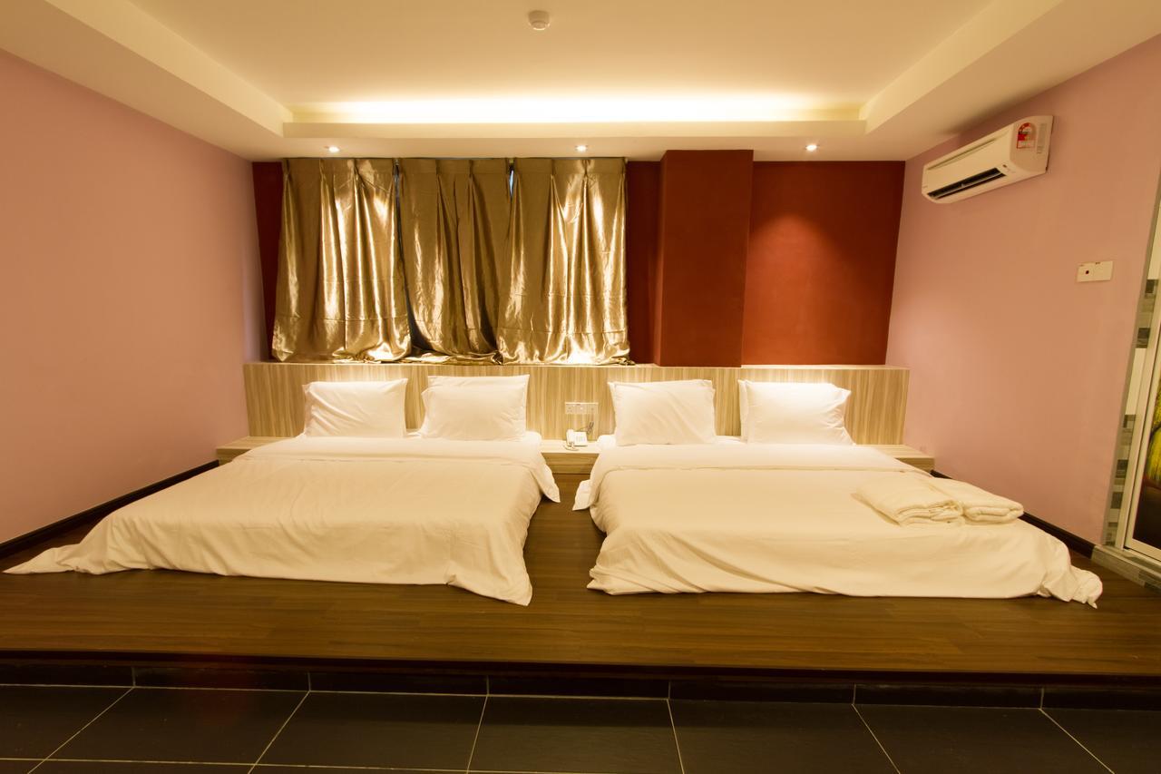 Deluxe Family Suite