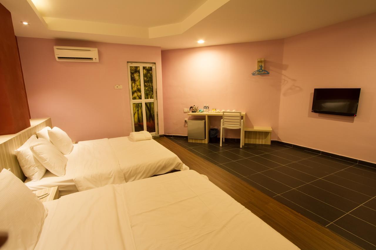 Deluxe Family Suite