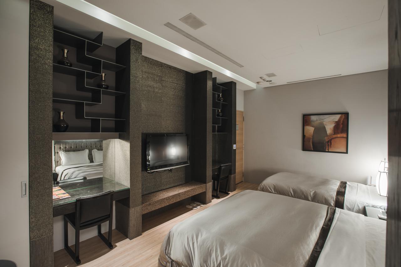 Business Triple Room - With Public Parking (Check-in after 15:00)