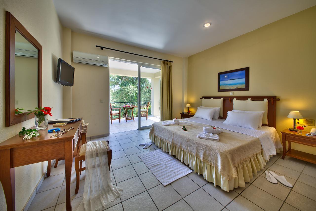 Double or Twin Room Garden View