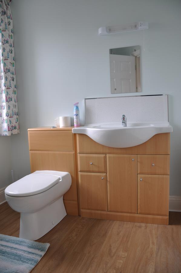 Single Room Shared Shower Toilet