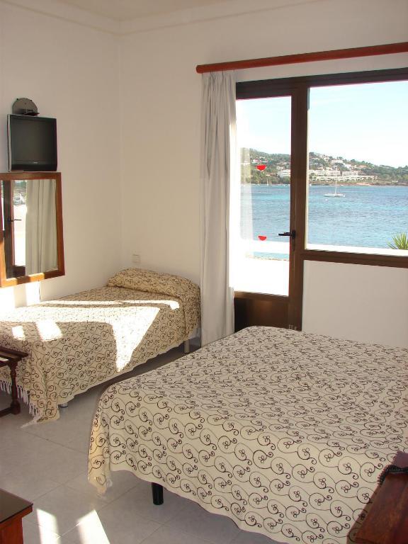Double or Twin Room Sea View