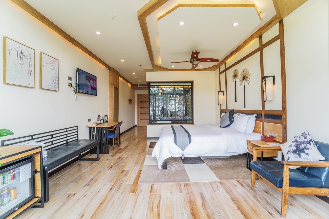 Deluxe Kamer met Uitzicht op het Zwembad