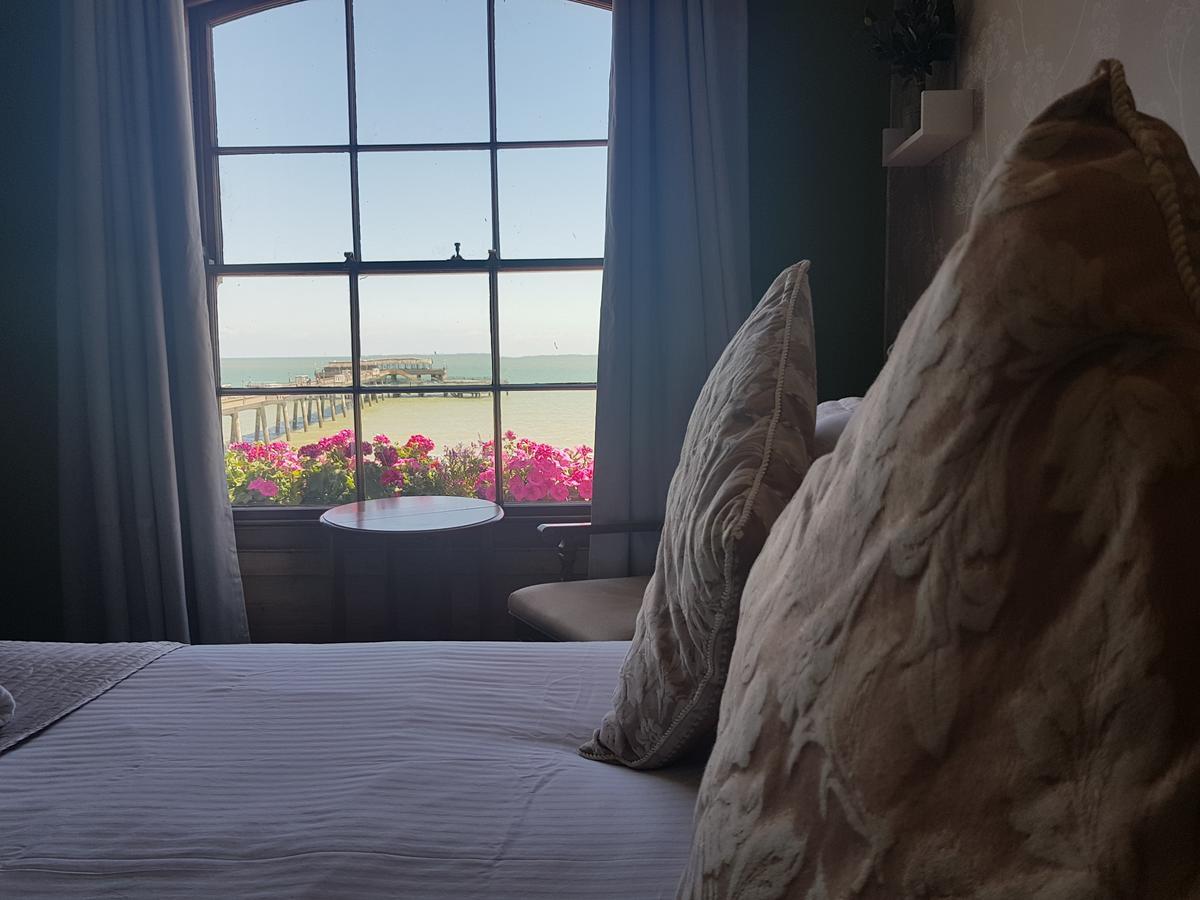 Double Room Bathroom No 15