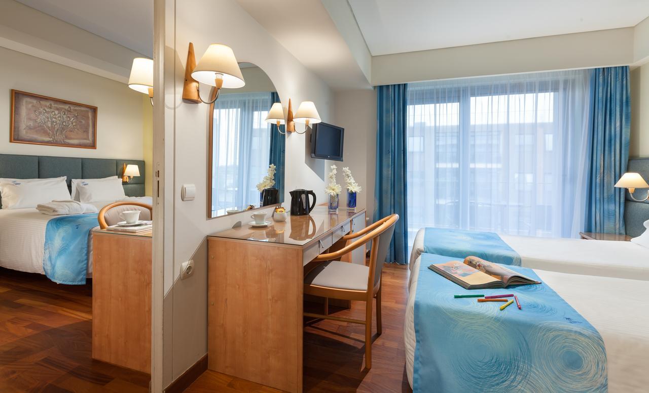2 Doppelzimmer mit Verbindungstür