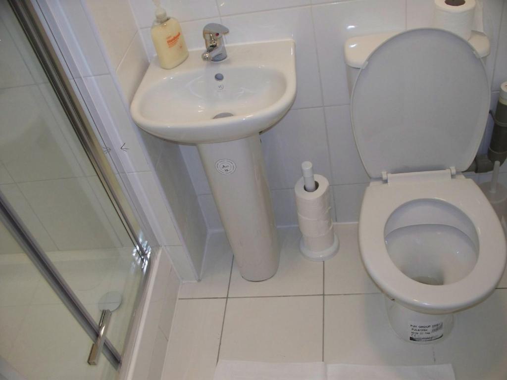 Single Room,51639763:JPEG