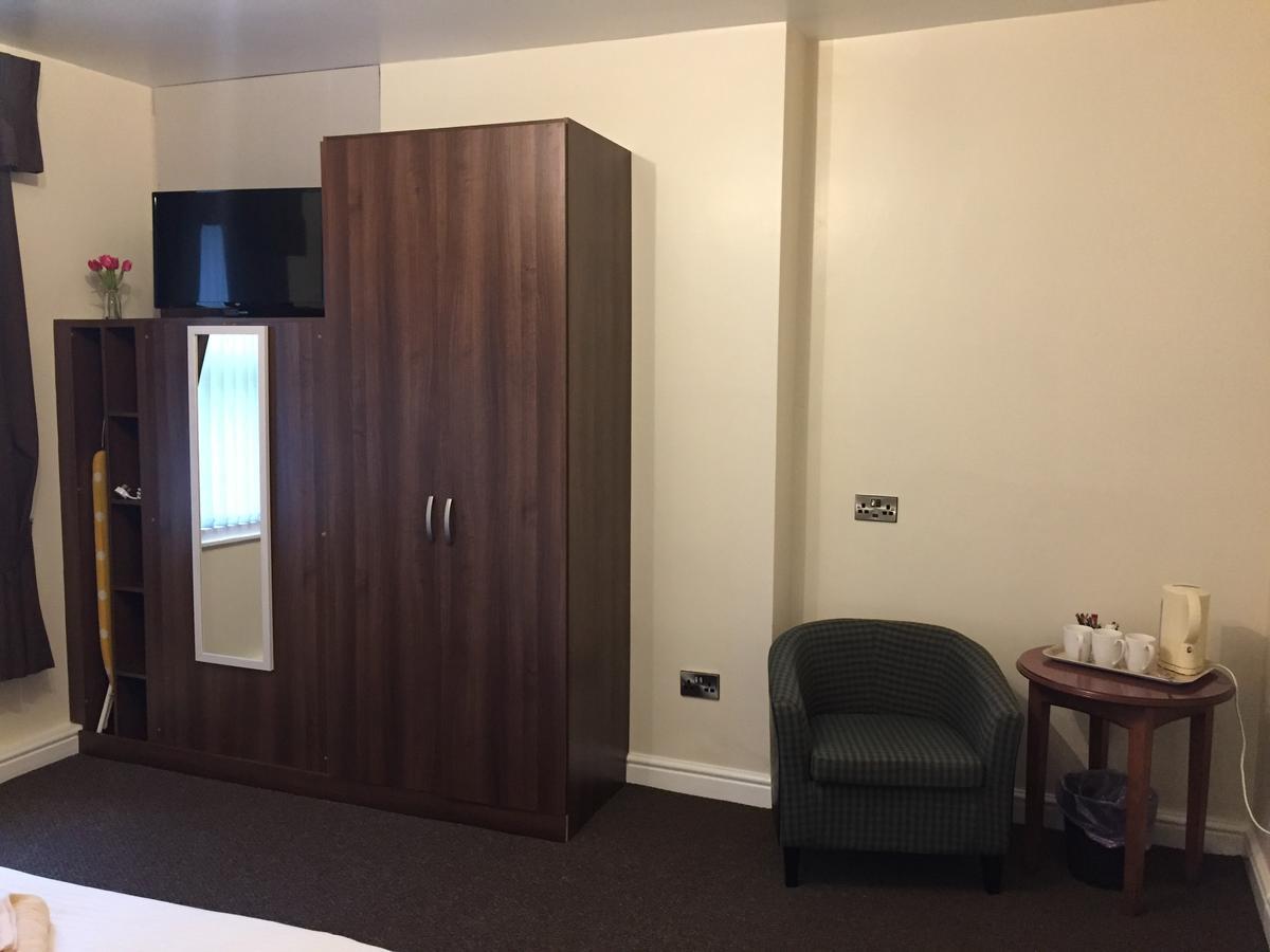 Triple Room Private Bathroom